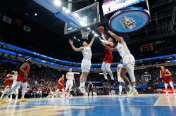 华体会体育APP下载-开拓者陷低谷，球队状态不佳输球频繁