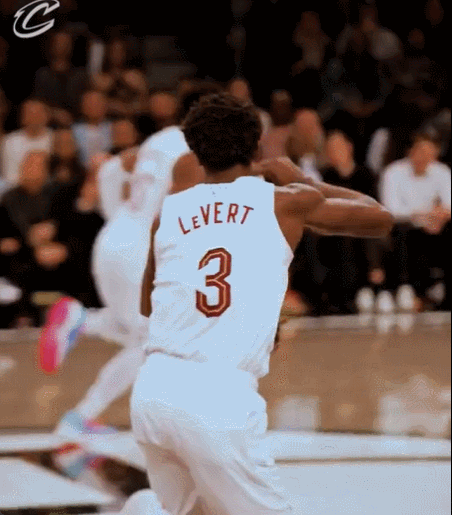 篮网不敌爵士，米切尔砍下30分