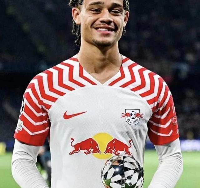 莱比锡红牛逆转塞维利亚，德容送出助攻