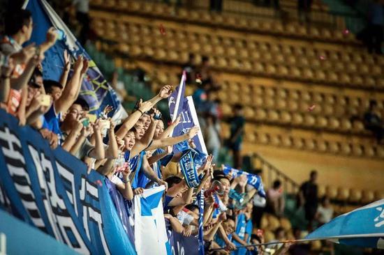 关于广州富力球队士气高涨,欲在主场连胜的信息 关于广州富力球队士气高涨,欲在主场连胜的信息