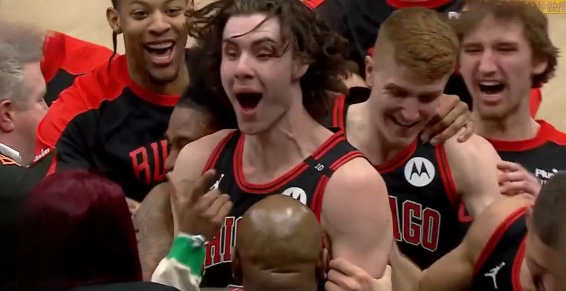 猛龙惨败公牛,东部小组赛发生戏剧性逆转 猛龙惨败公牛,东部小组赛发生戏剧性逆转