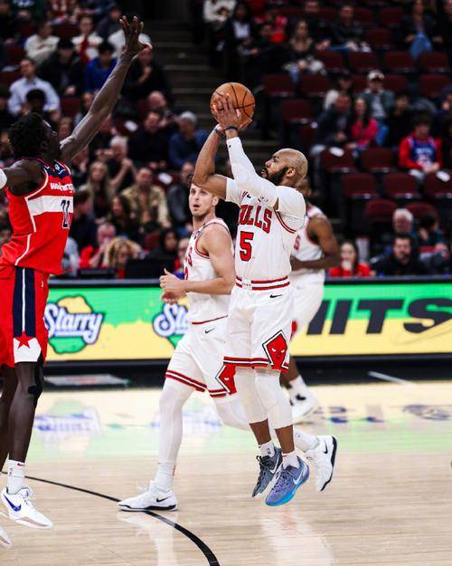 猛龙惨败公牛,东部小组赛发生戏剧性逆转 猛龙惨败公牛,东部小组赛发生戏剧性逆转